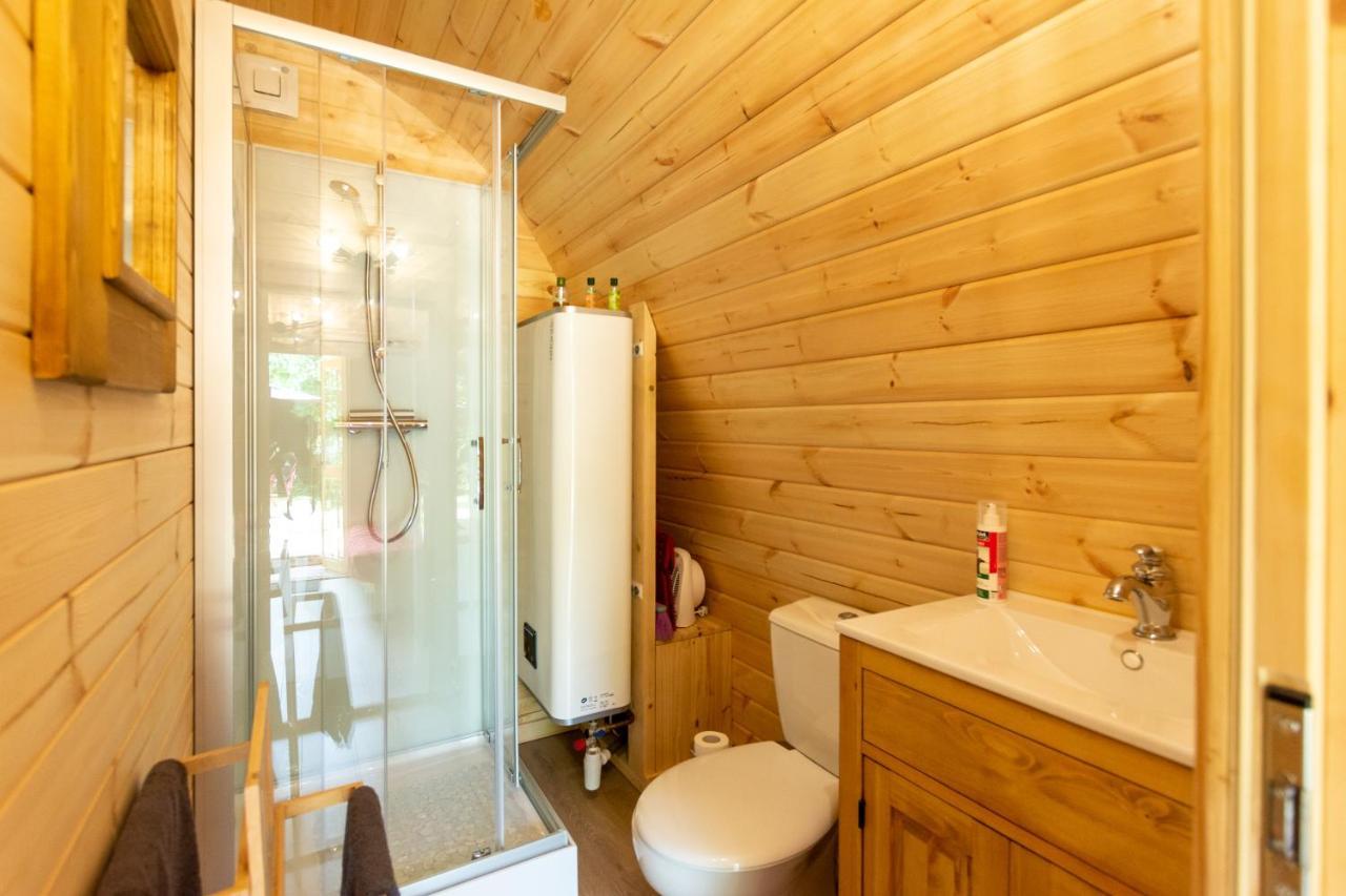 Cabane En Bois Avec Bain Nordique Asnieres-sur-Vegre Εξωτερικό φωτογραφία